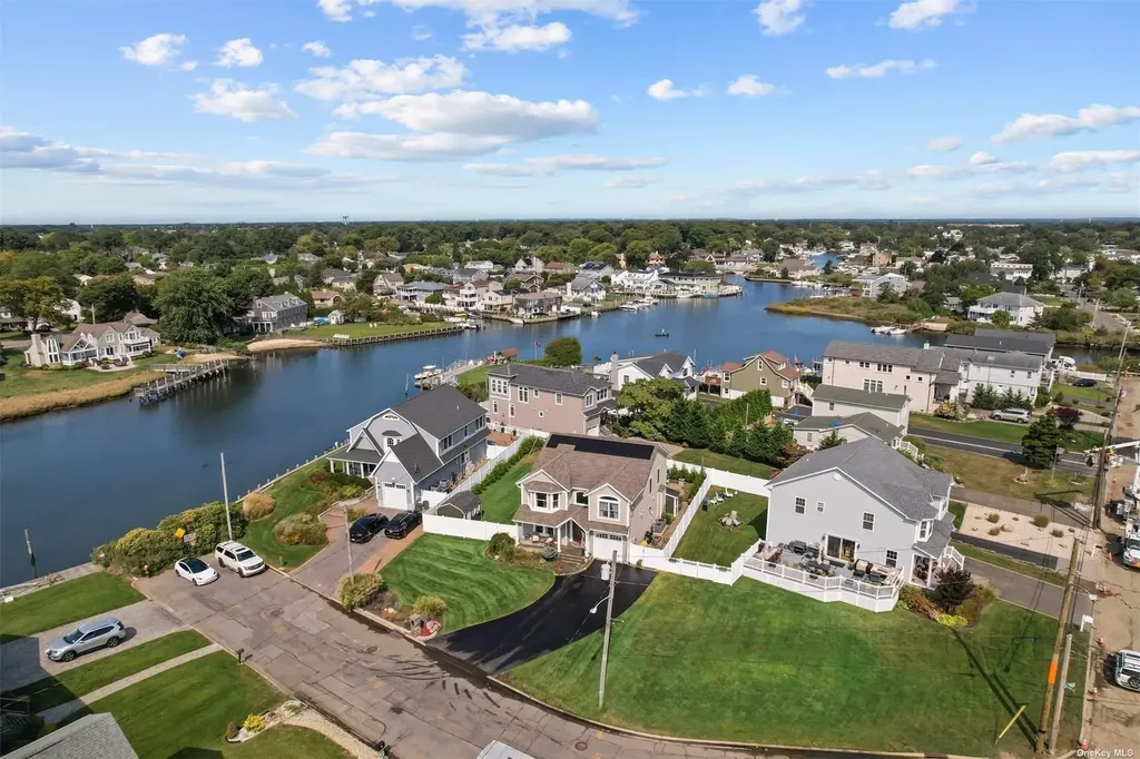 3 E Lincoln Avenue Massapequa NY 11758