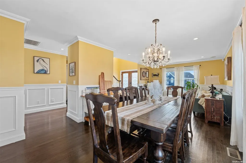 3 E Lincoln Avenue Massapequa NY 11758