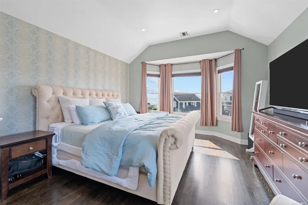 3 E Lincoln Avenue Massapequa NY 11758