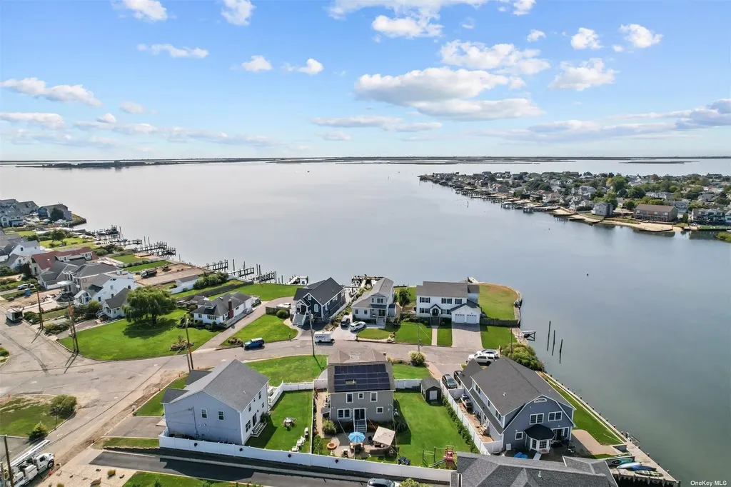 3 E Lincoln Avenue Massapequa NY 11758