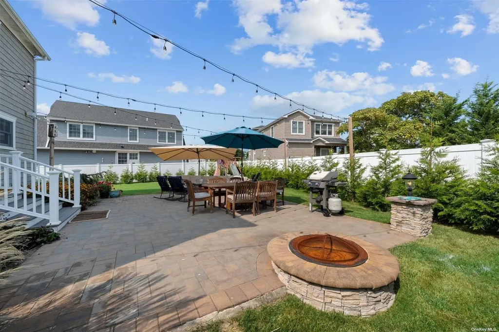 3 E Lincoln Avenue Massapequa NY 11758