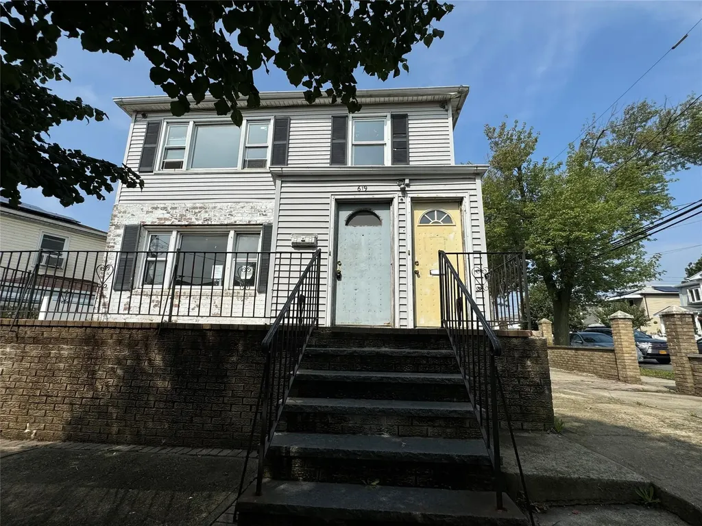 619 Grassmere Terrace Far Rockaway NY 11691