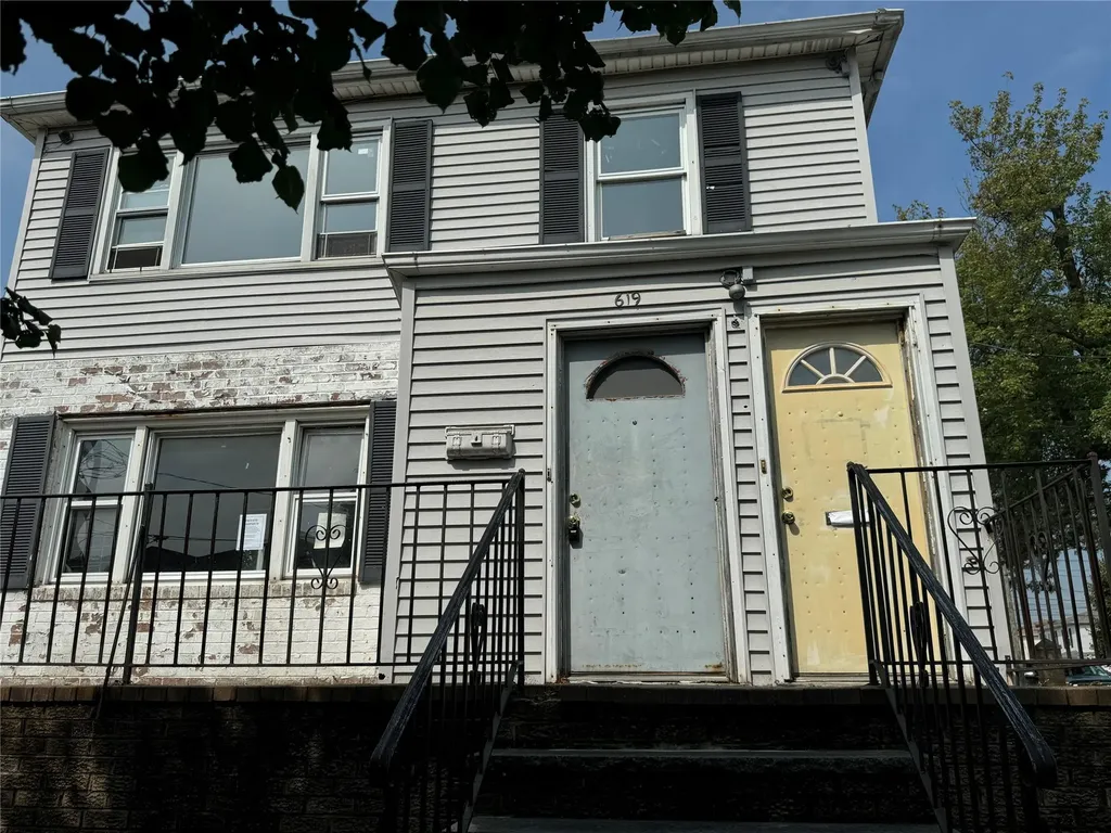 619 Grassmere Terrace Far Rockaway NY 11691
