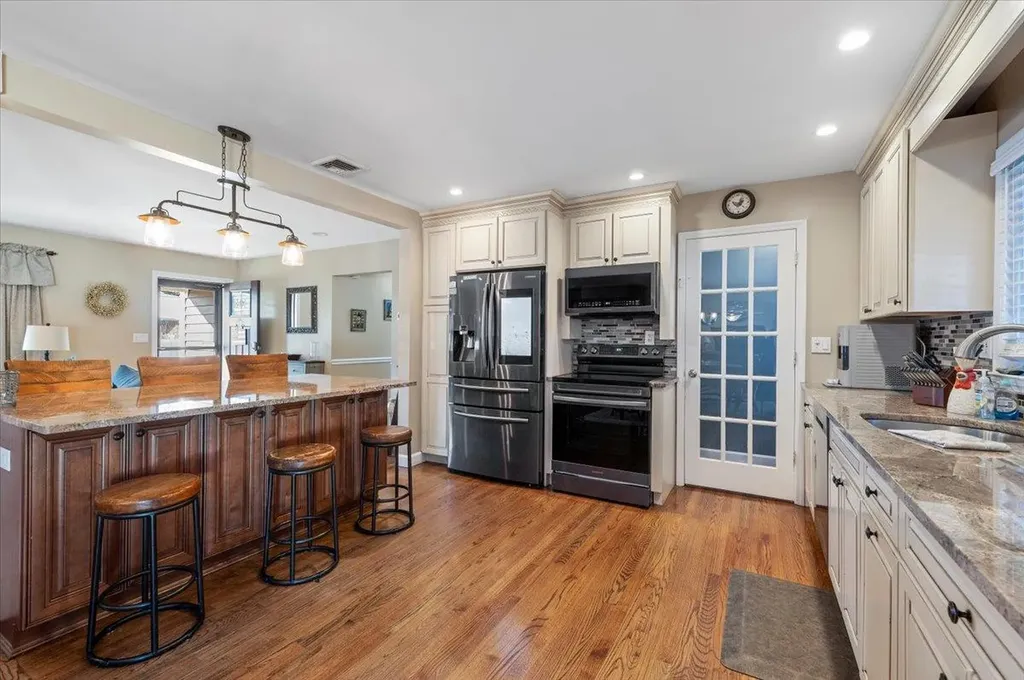 170 Broadway Bethpage NY 11714