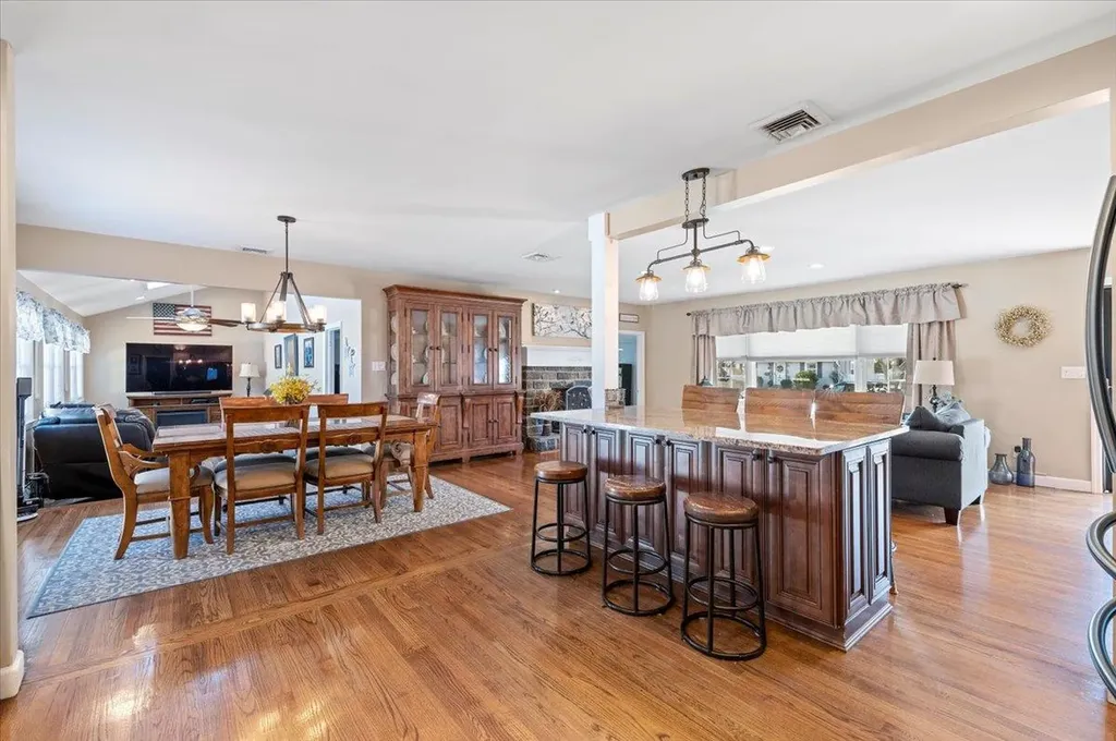 170 Broadway Bethpage NY 11714