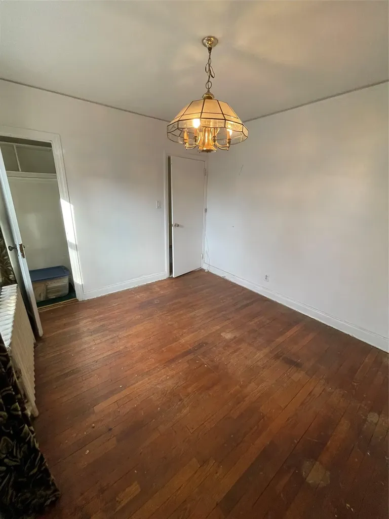 58 Dewitt Street Valley Stream NY 11580
