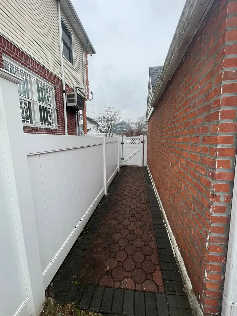 58 Dewitt Street Valley Stream NY 11580