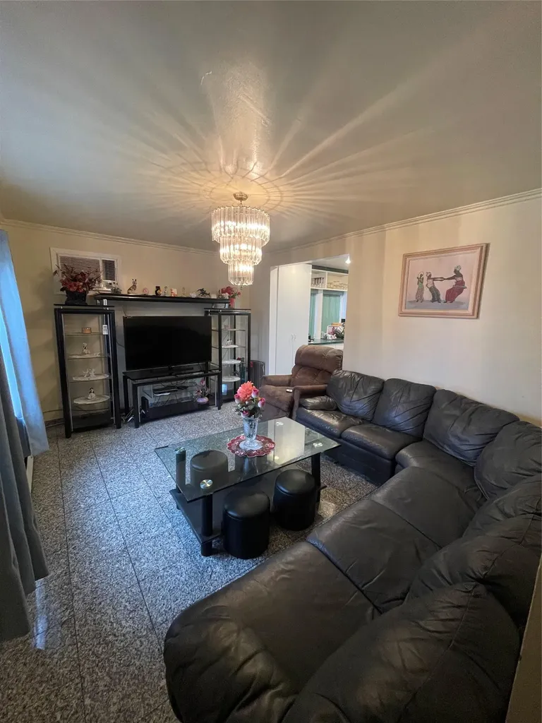 58 Dewitt Street Valley Stream NY 11580