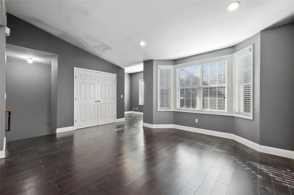 346 Medea Way Central Islip NY 11722