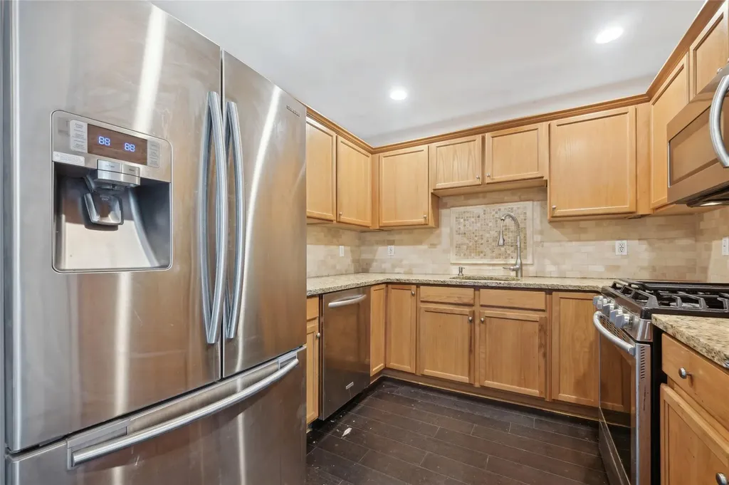 346 Medea Way Central Islip NY 11722