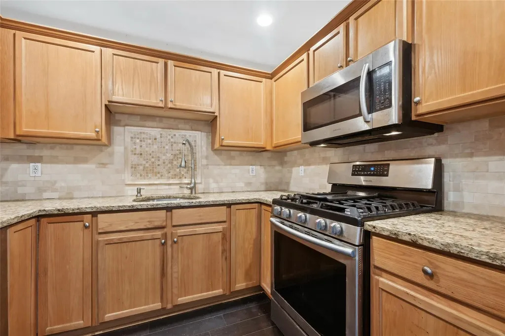 346 Medea Way Central Islip NY 11722