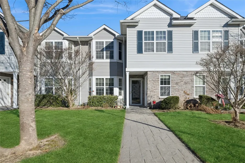 346 Medea Way Central Islip NY 11722