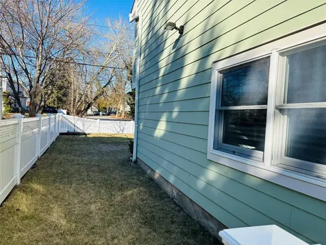 22 Bell Lane Bayville NY 11709