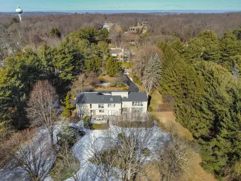 1 Meadowlark Lane Oyster Bay Cove NY 11771