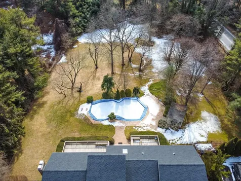 1 Meadowlark Lane Oyster Bay Cove NY 11771