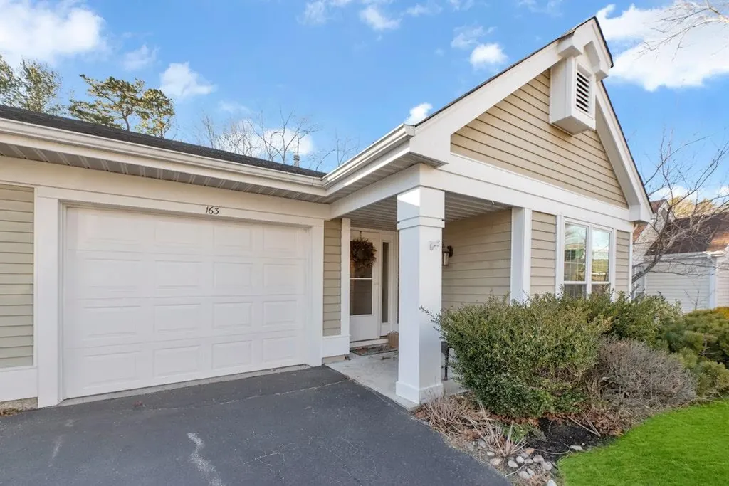 163 Glen Drive Ridge NY 11961