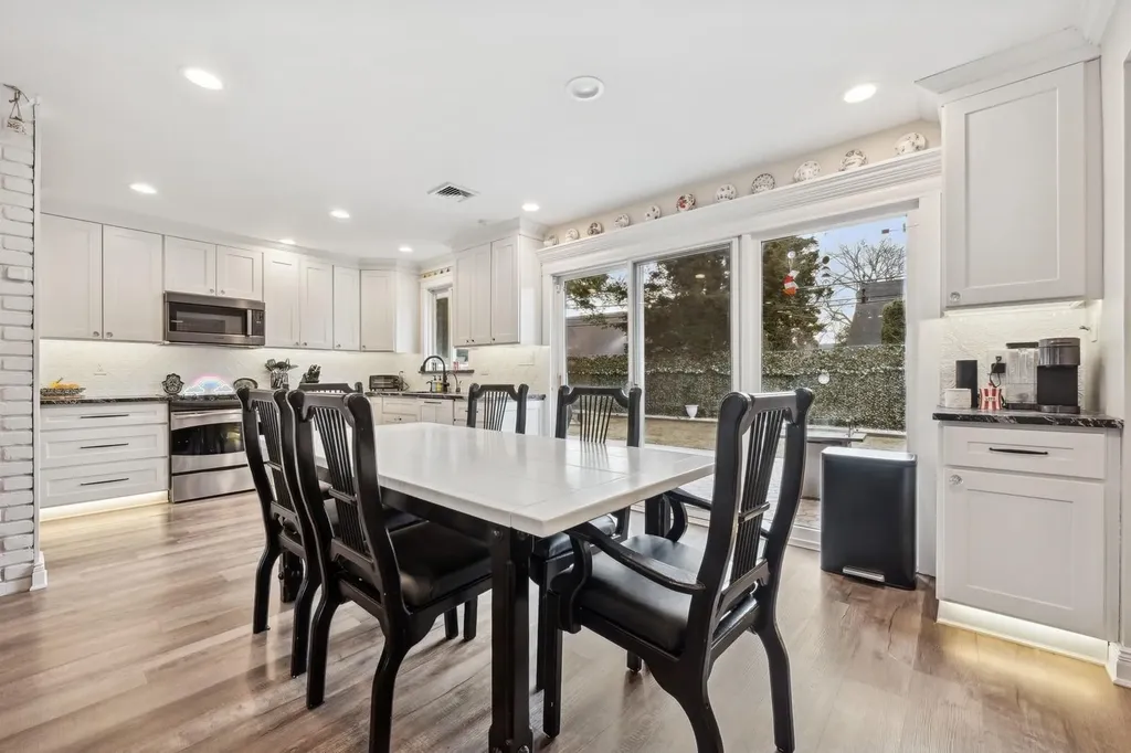 15 Range Drive Merrick NY 11566