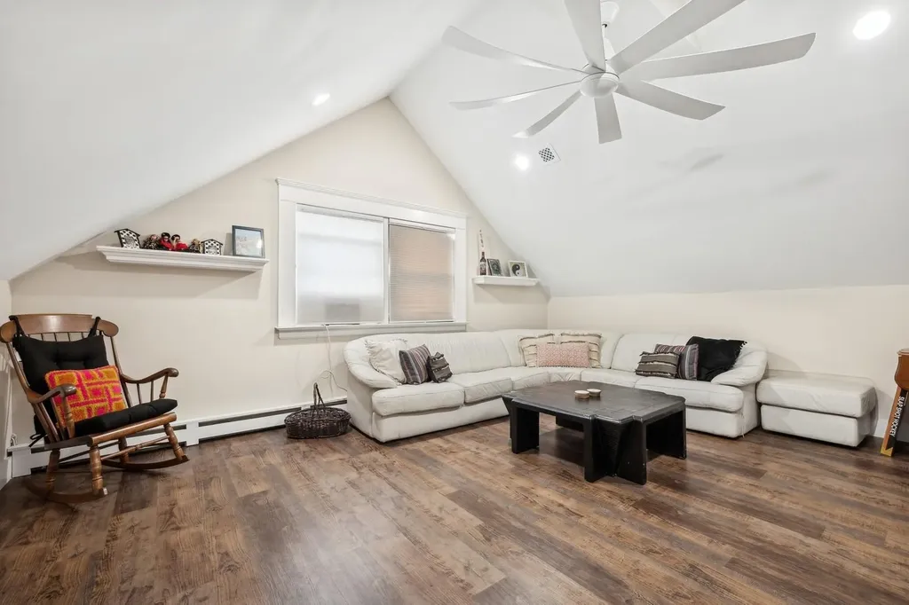 15 Range Drive Merrick NY 11566