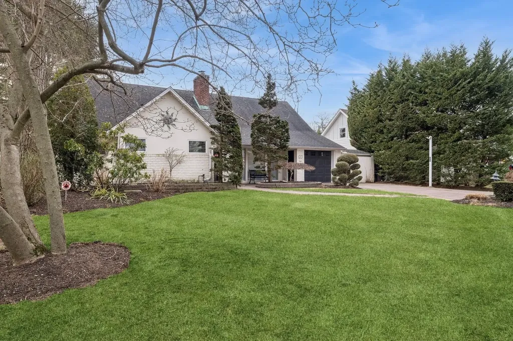 15 Range Drive Merrick NY 11566