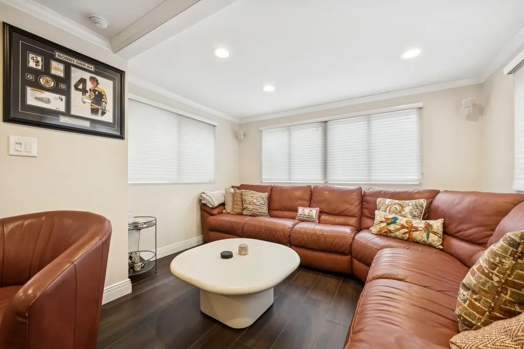 15 Range Drive Merrick NY 11566