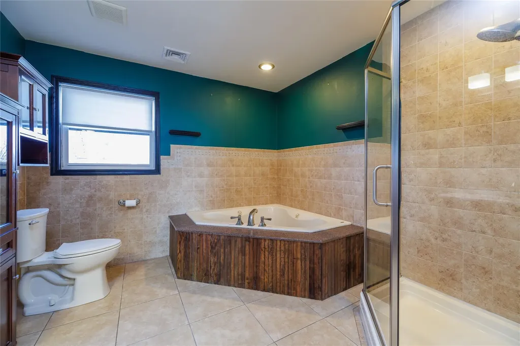 15 Palm Lane Westbury NY 11590
