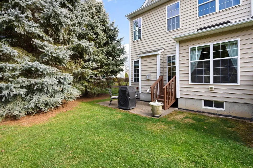 746 Huntington Drive Fishkill NY 12524