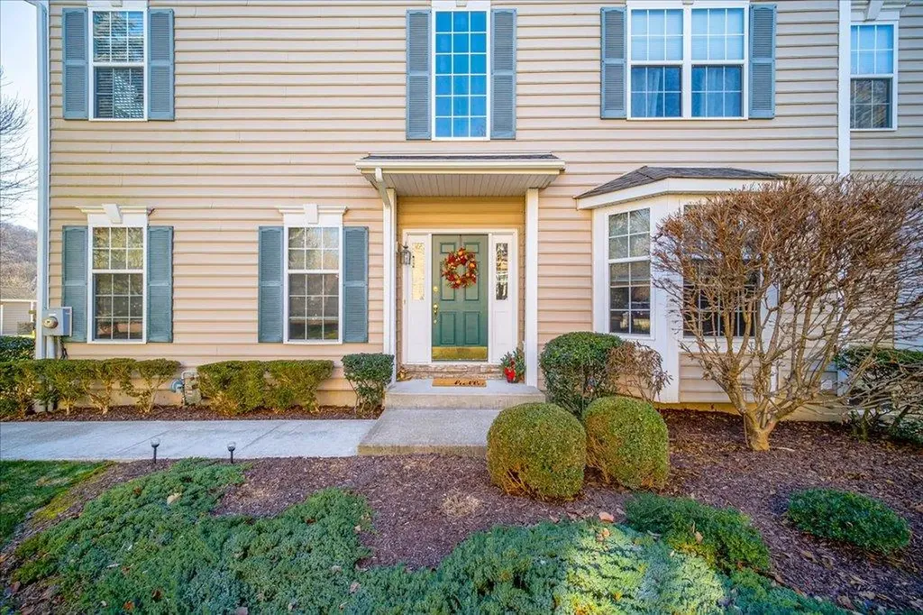 746 Huntington Drive Fishkill NY 12524