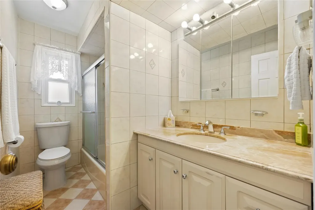 233 Swinton Avenue Bronx NY 10465