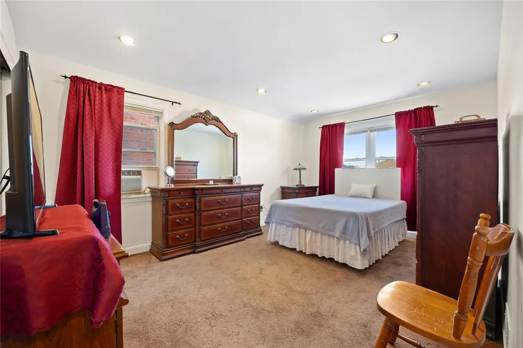 233 Swinton Avenue Bronx NY 10465