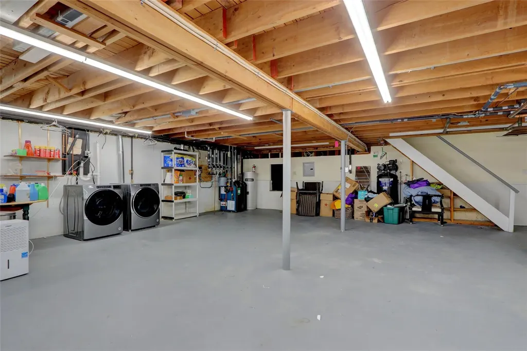 7 Fenimore Lane Huntington NY 11743