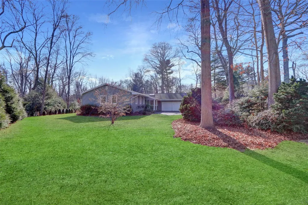 7 Fenimore Lane Huntington NY 11743