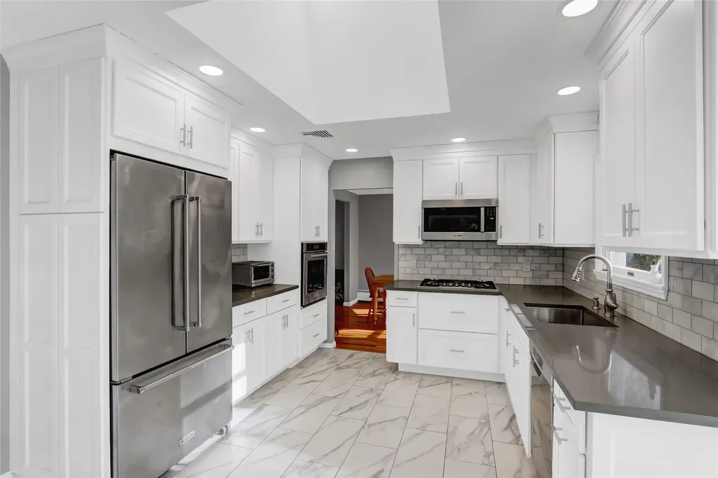 7 Fenimore Lane Huntington NY 11743