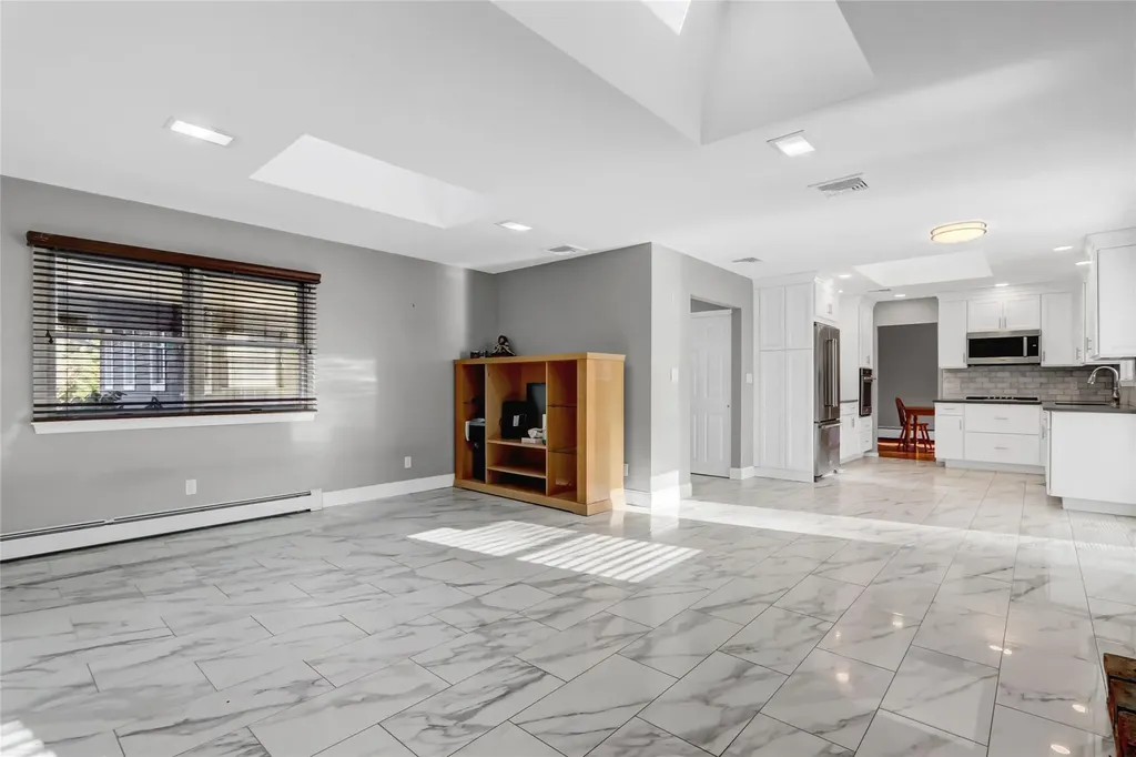 7 Fenimore Lane Huntington NY 11743