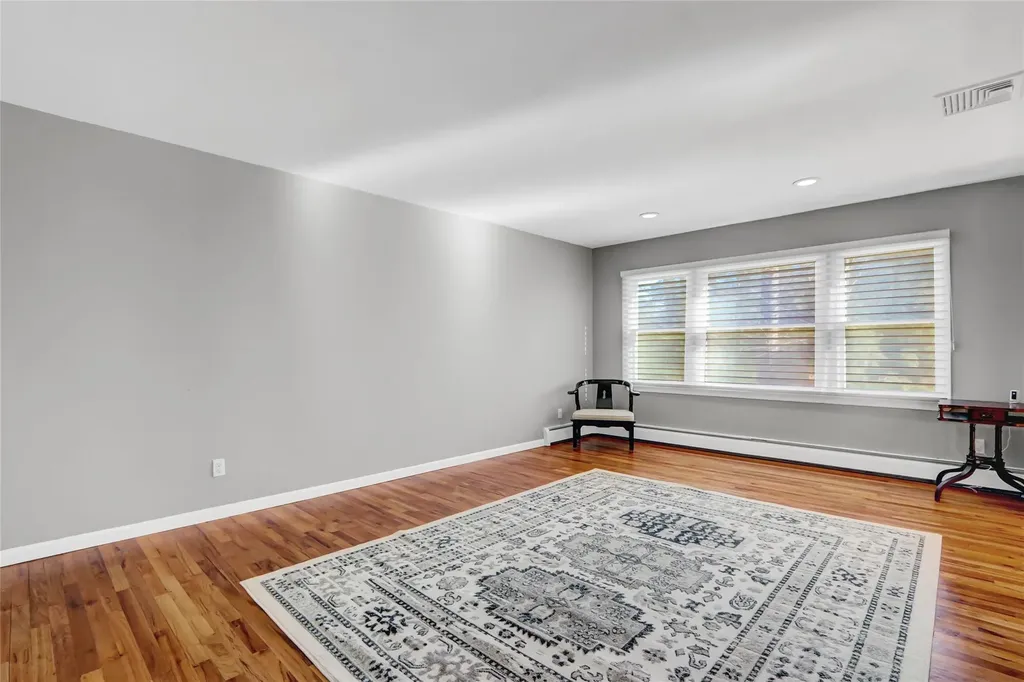 7 Fenimore Lane Huntington NY 11743