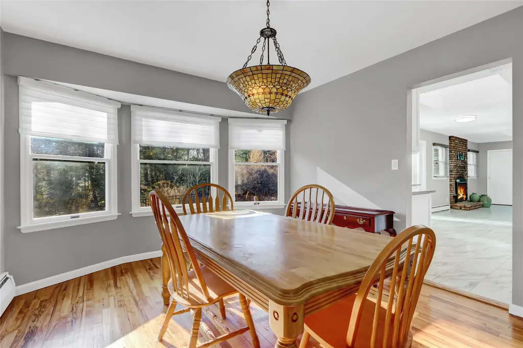 7 Fenimore Lane Huntington NY 11743