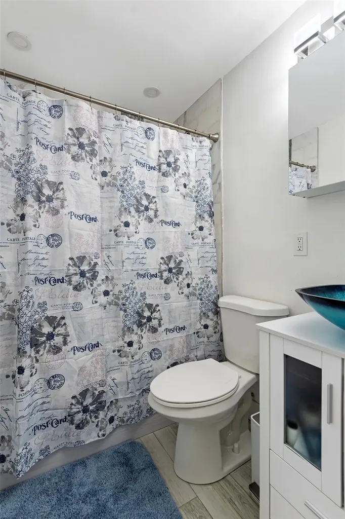 1622 Bayview Avenue Bronx NY 10465
