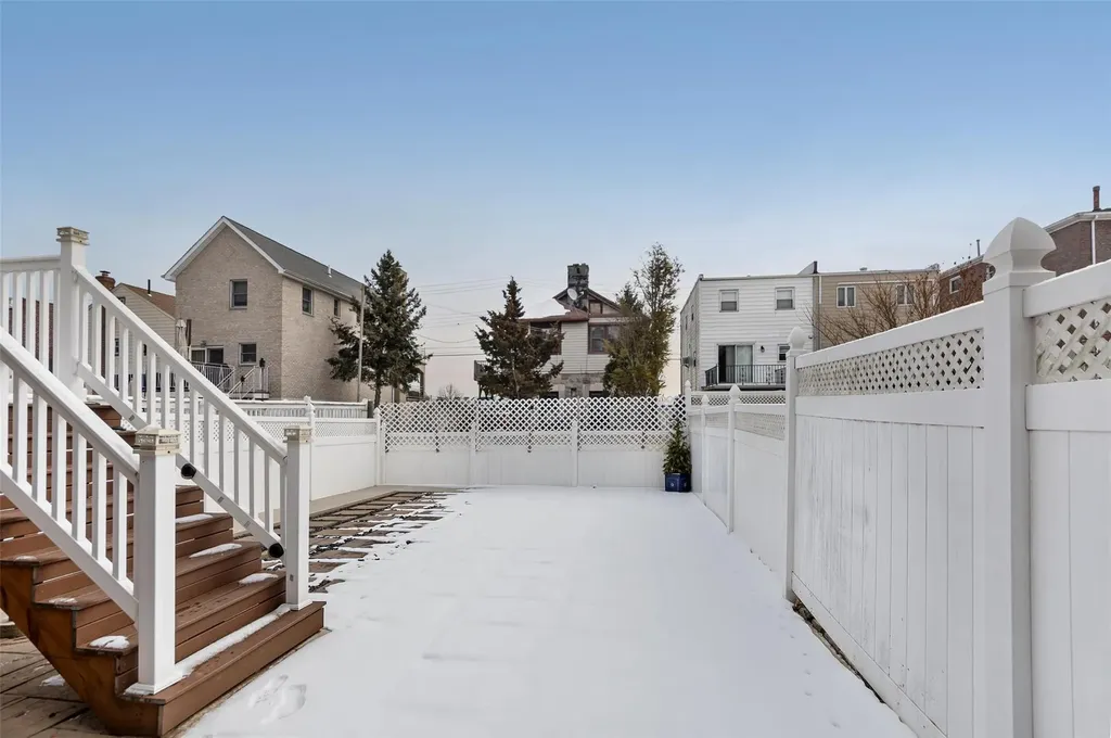 1622 Bayview Avenue Bronx NY 10465