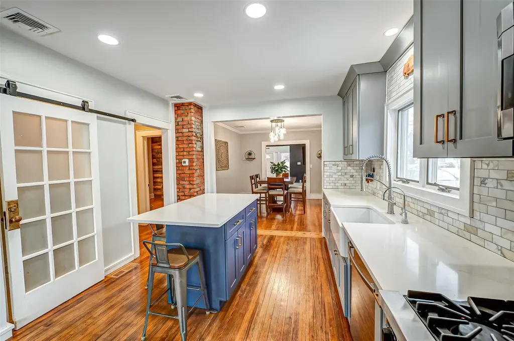 3553 Locust Avenue Wantagh NY 11793