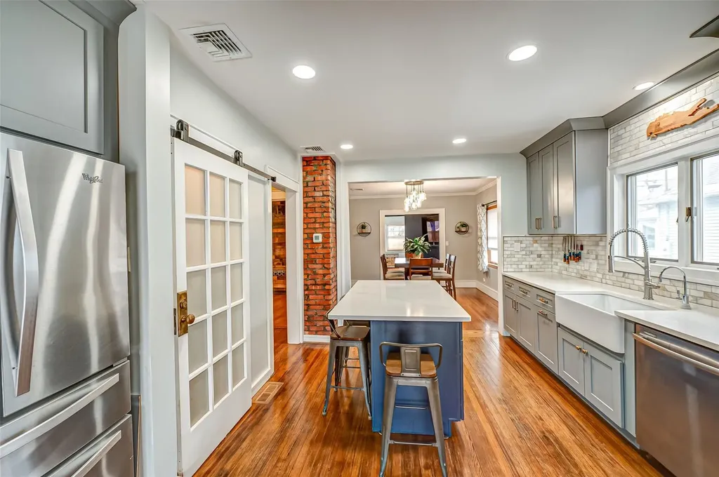 3553 Locust Avenue Wantagh NY 11793