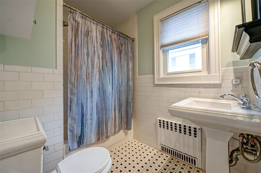 3553 Locust Avenue Wantagh NY 11793