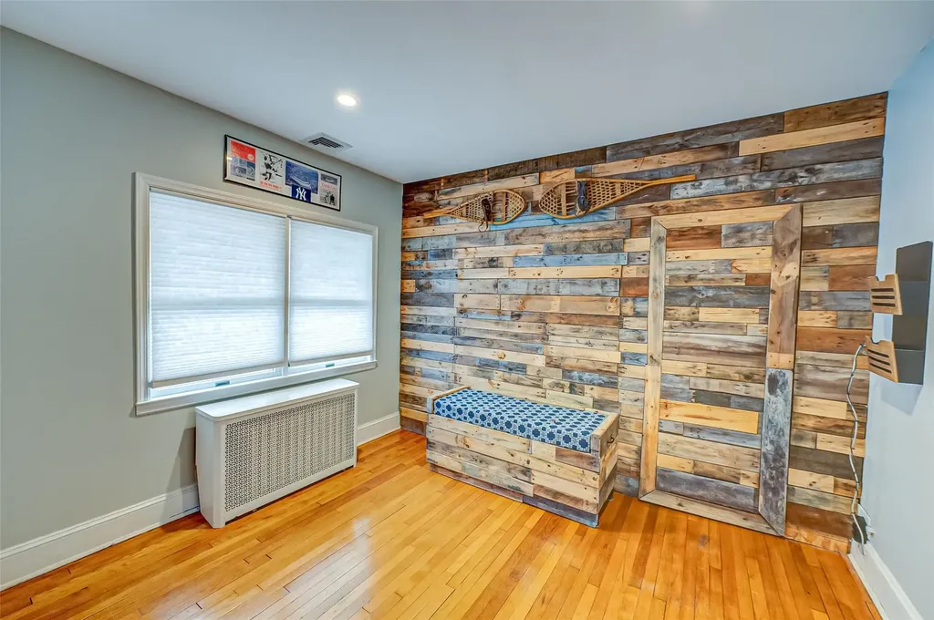 3553 Locust Avenue Wantagh NY 11793