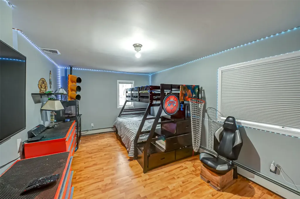 3553 Locust Avenue Wantagh NY 11793