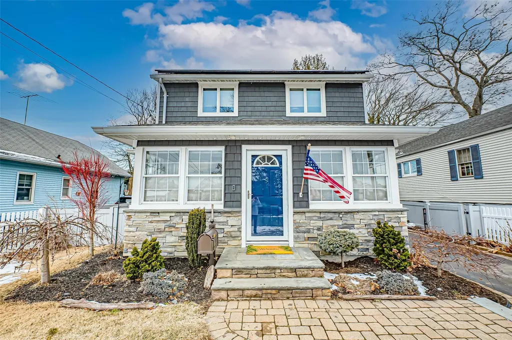 3553 Locust Avenue Wantagh NY 11793