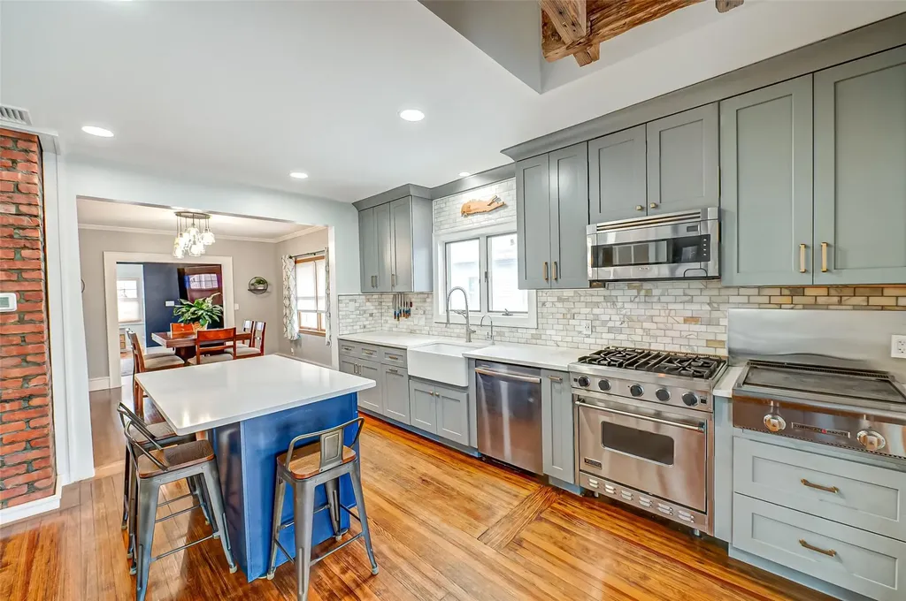 3553 Locust Avenue Wantagh NY 11793