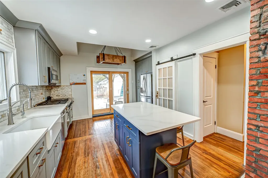 3553 Locust Avenue Wantagh NY 11793