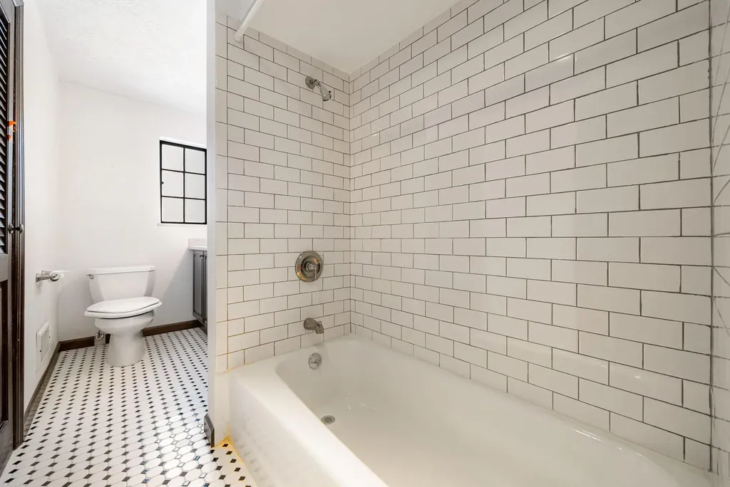 18 Cherwing Road Yonkers NY 10701