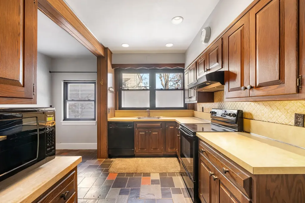 18 Cherwing Road Yonkers NY 10701