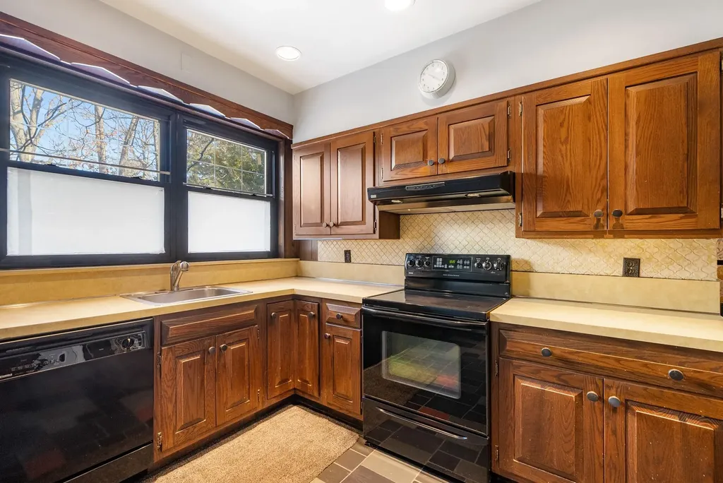 18 Cherwing Road Yonkers NY 10701