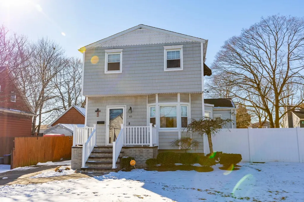 45 S Oregon Road West Babylon NY 11704