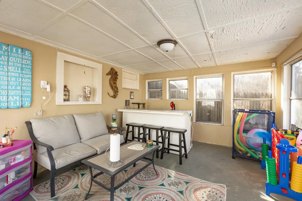 45 S Oregon Road West Babylon NY 11704